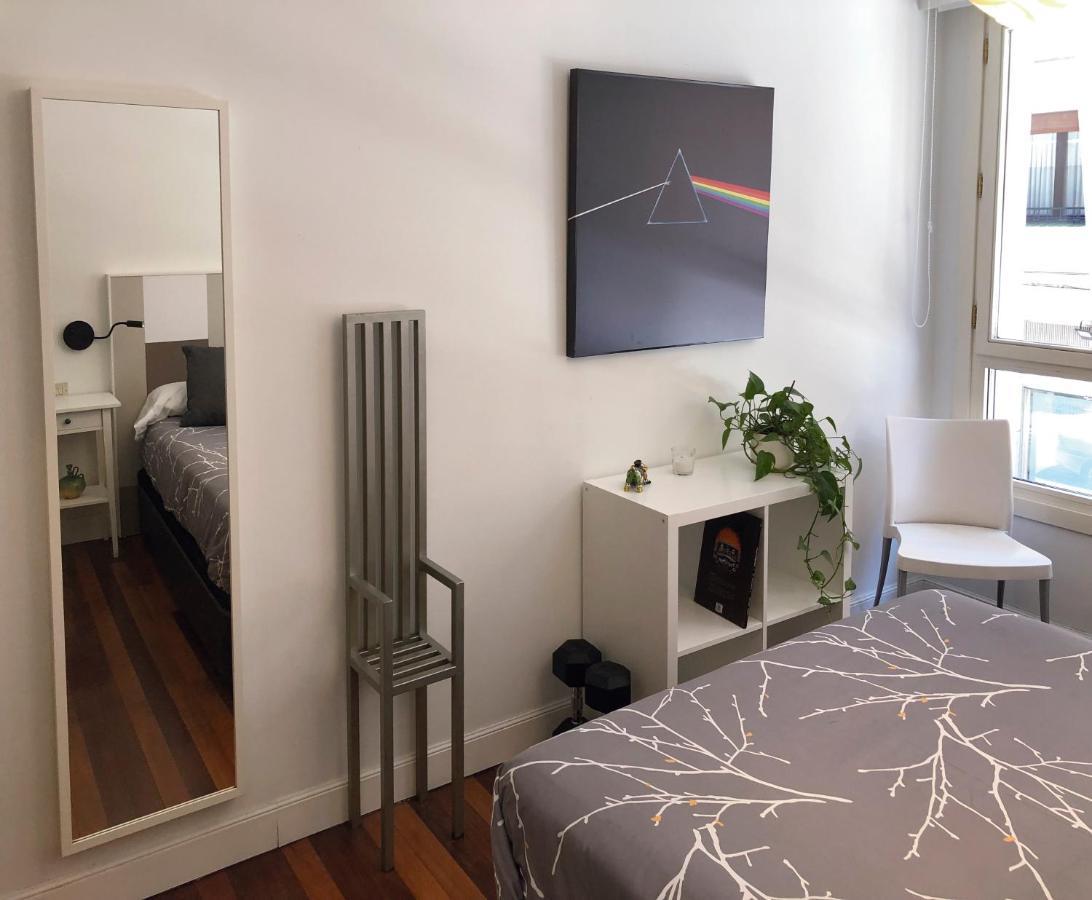 Apartamento Frente Al Guggenheim. Urbanizacion De Lujo En El Centro Bilbao Extérieur photo