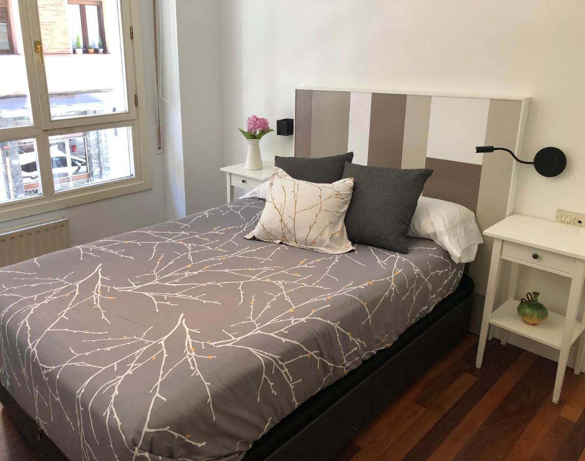 Apartamento Frente Al Guggenheim. Urbanizacion De Lujo En El Centro Bilbao Extérieur photo